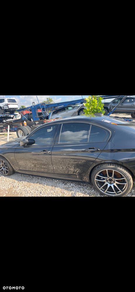 BMW Seria 3 335i - 30