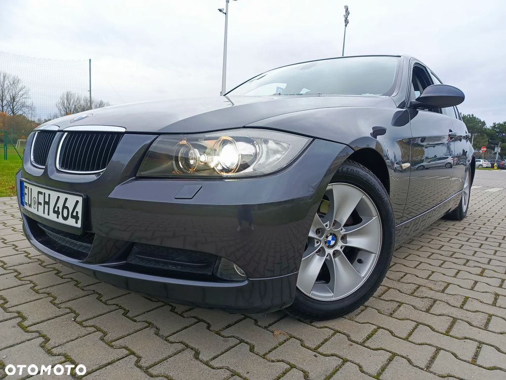 BMW Seria 3 318i - 4