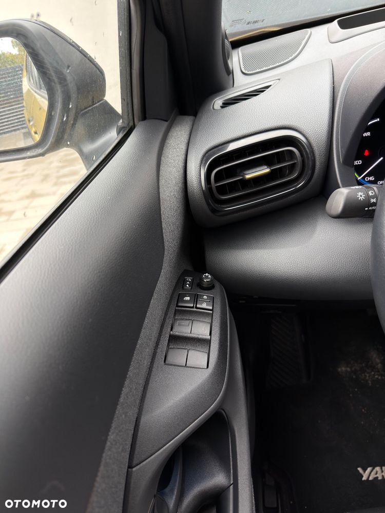 Toyota Yaris Cross - 17