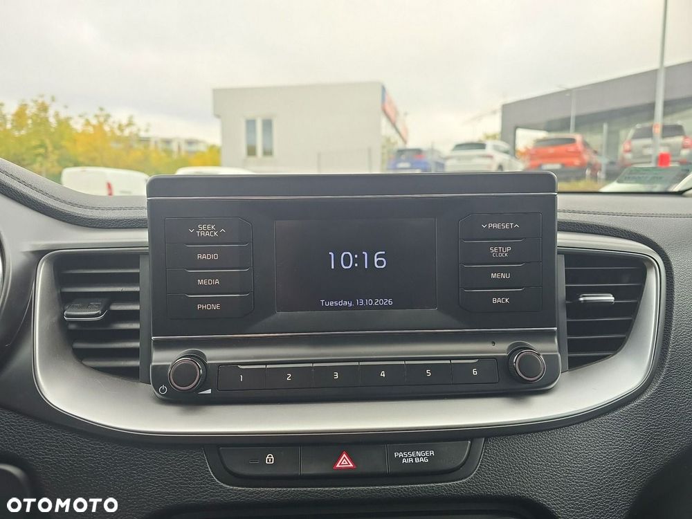 Kia Ceed - 23