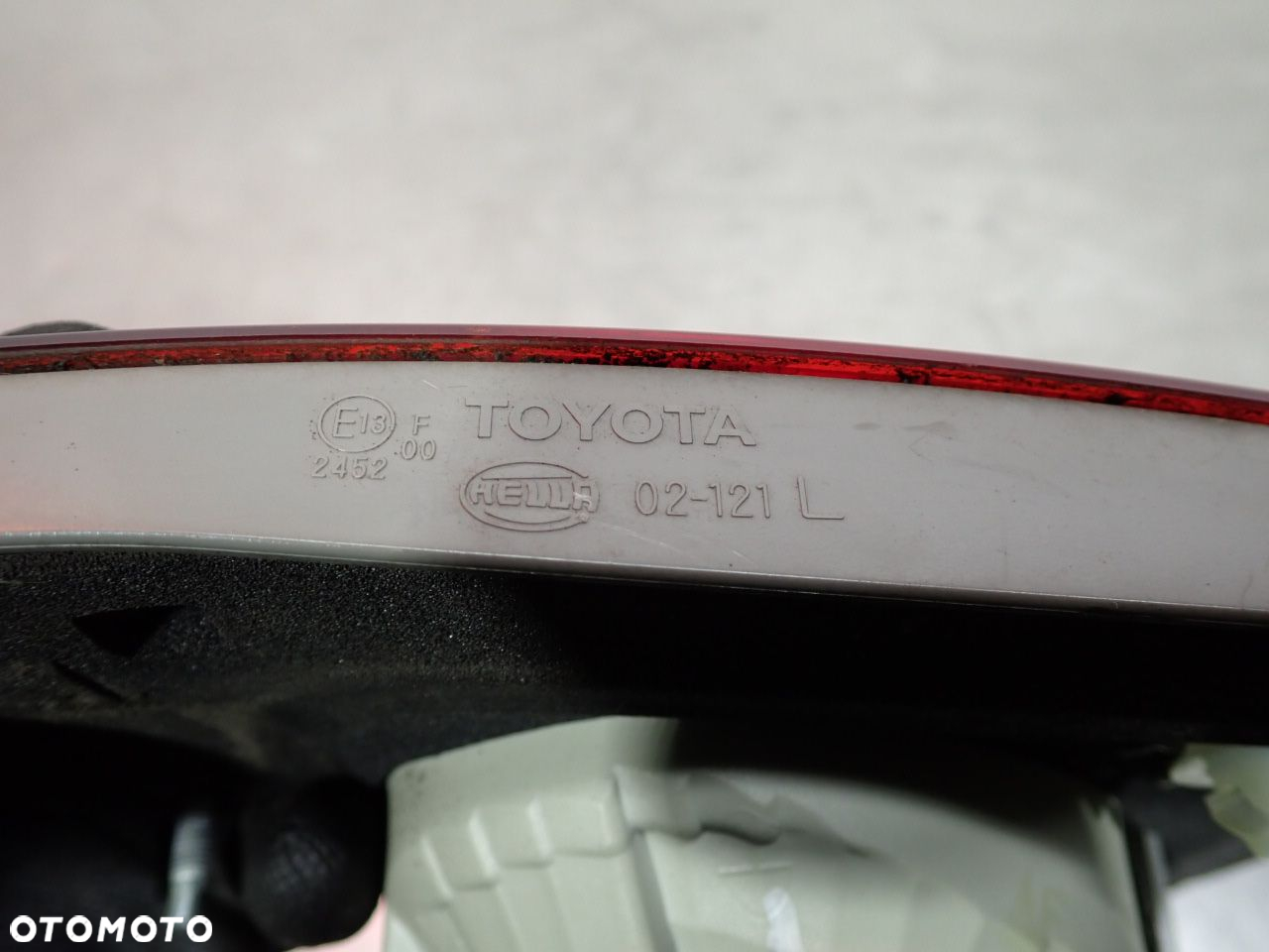 LAMPA LEWA TYLNA W KLAPIE TOYOTA COROLLA E15 - 6