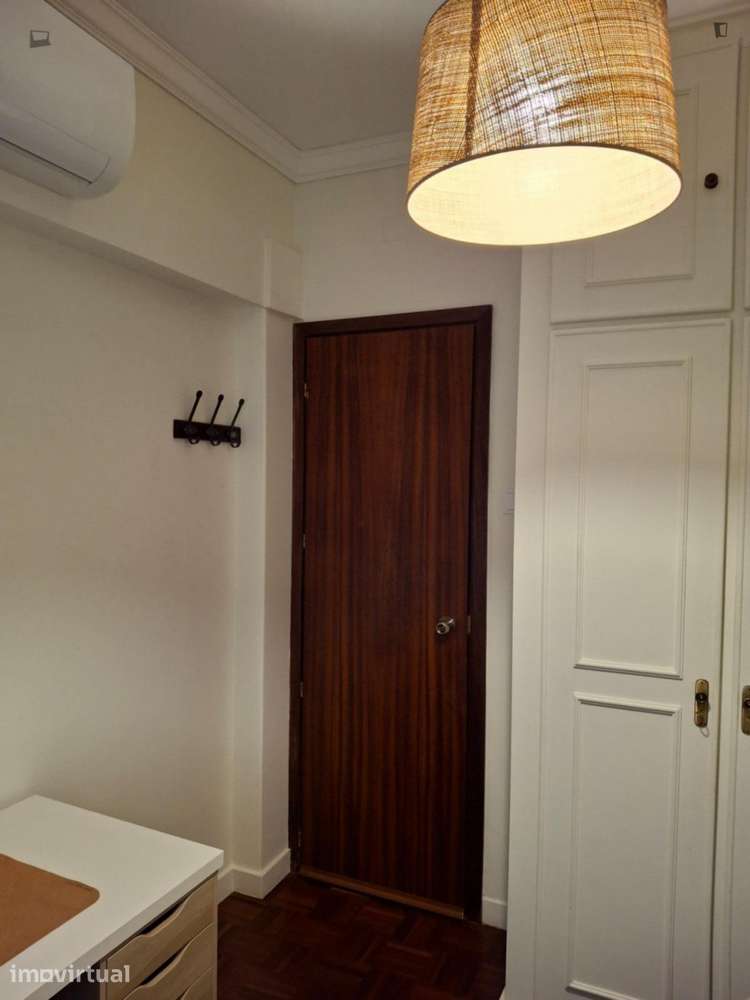 Quarto - localizado em Entrecampos Lisbon - Grande imagem: 2/20