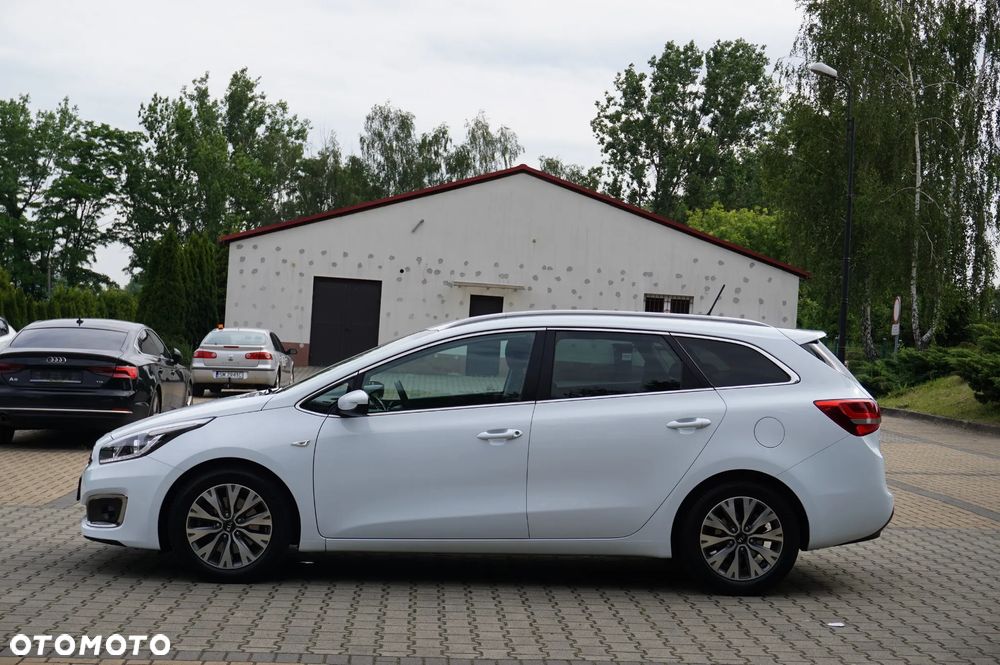 Kia Ceed 1.6 GDI Dream Team Edition - 13
