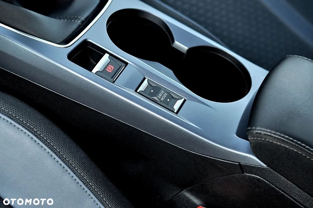 Peugeot 2008 1.2 PureTech Allure Pack S&S - 29