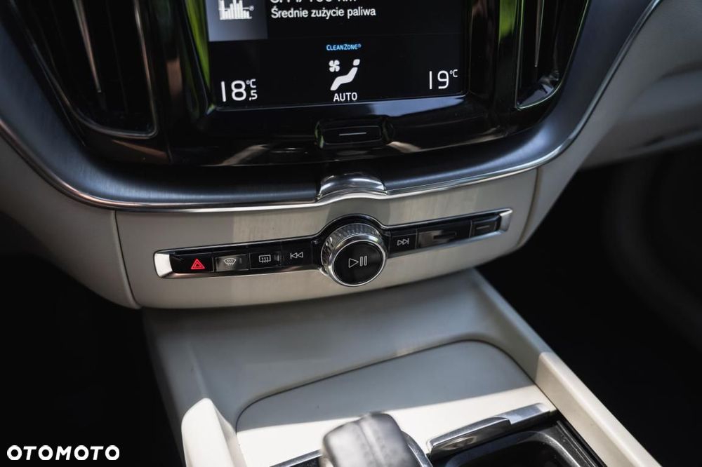 Volvo XC 60 - 18