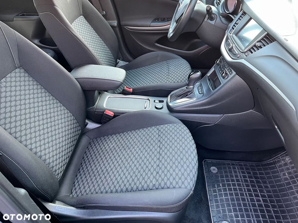 Opel Astra 1.4 T Enjoy S&S - 20