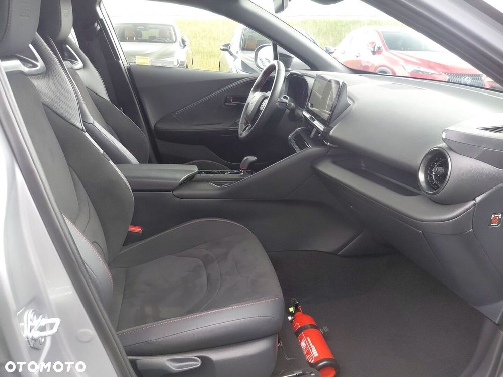 Toyota C-HR - 9