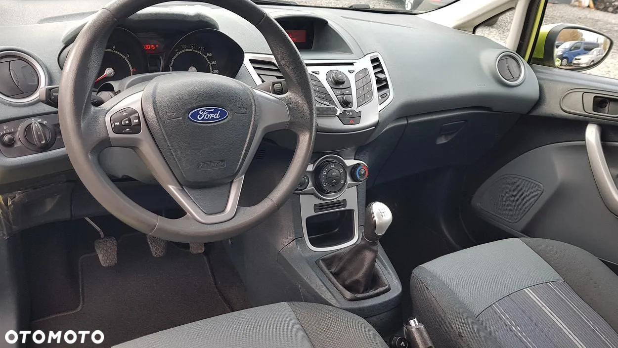 Ford Fiesta 1.25 Ambiente - 21