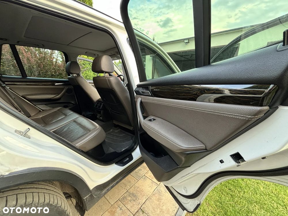 BMW X3 xDrive28i Sport-Aut - 17