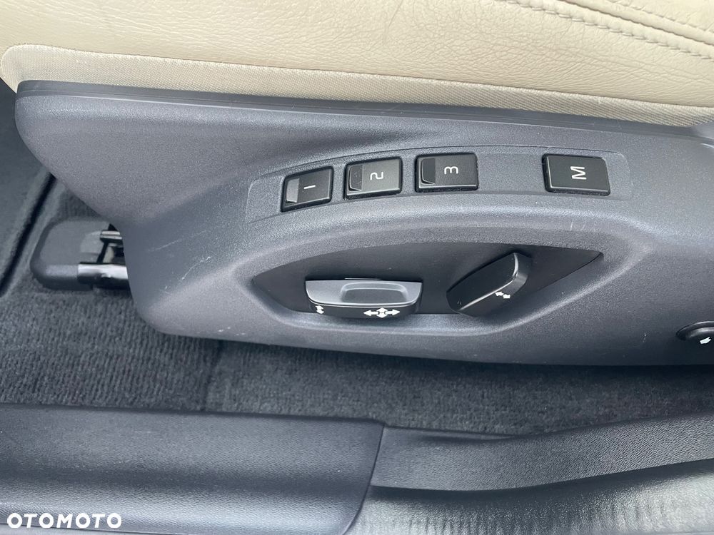 Volvo XC 60 T6 AWD Kinetic - 18