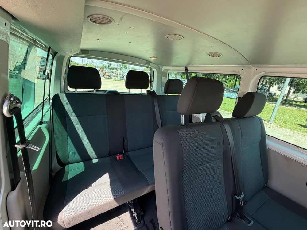 Volkswagen Multivan - 13