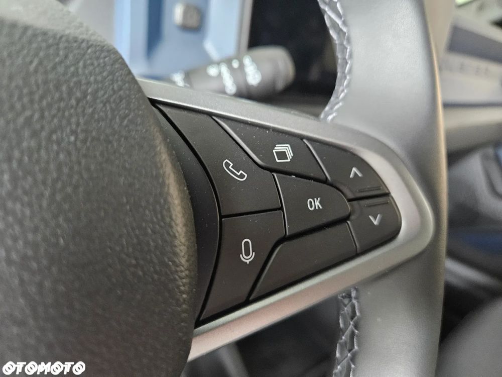 Dacia Duster 1.8 Full Hybrid 155 Journey MMT - 11