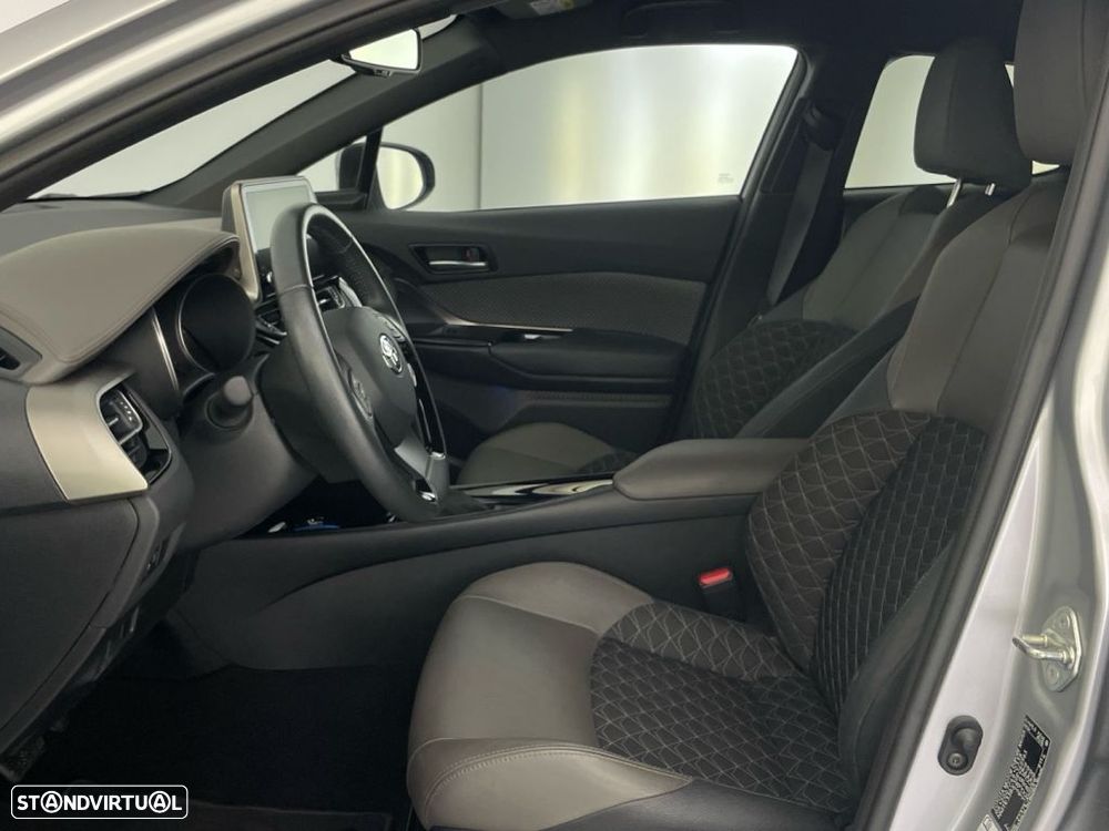 Toyota C-HR 1.8 Hybrid Exclusive — fotografia 11