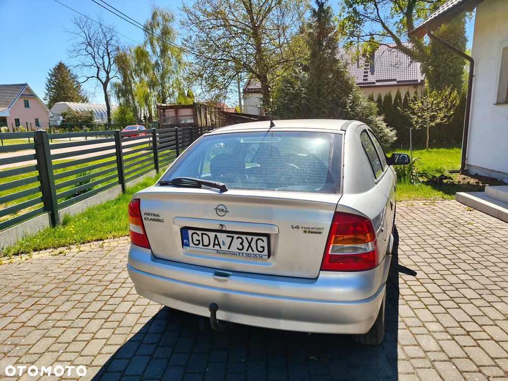 Opel Astra 1.4 Start - 3