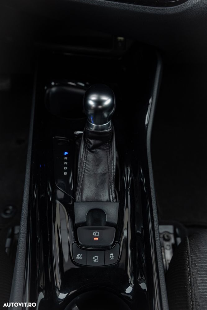 Toyota C-HR 1.8 HSD 122 CP 4x2 CVT C-lassy - 18