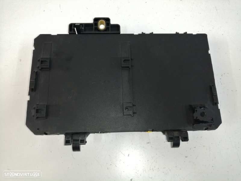 CAIXA RELÉS / FUSÍVEIS OPEL ASTRA H GTC 2006 -13222173 - 2