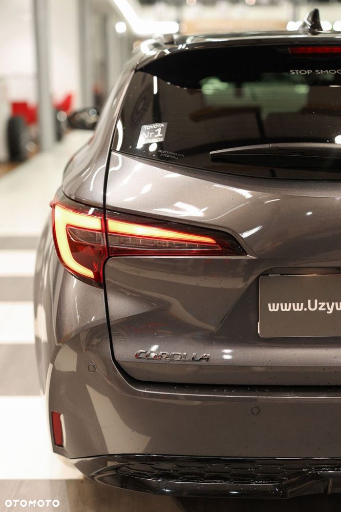 Toyota Corolla 2.0 Hybrid GR Sport Dynamic - 10