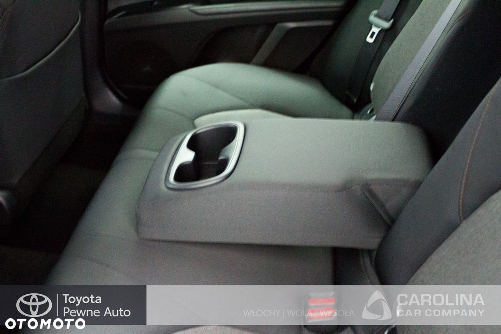 Toyota Camry - 7