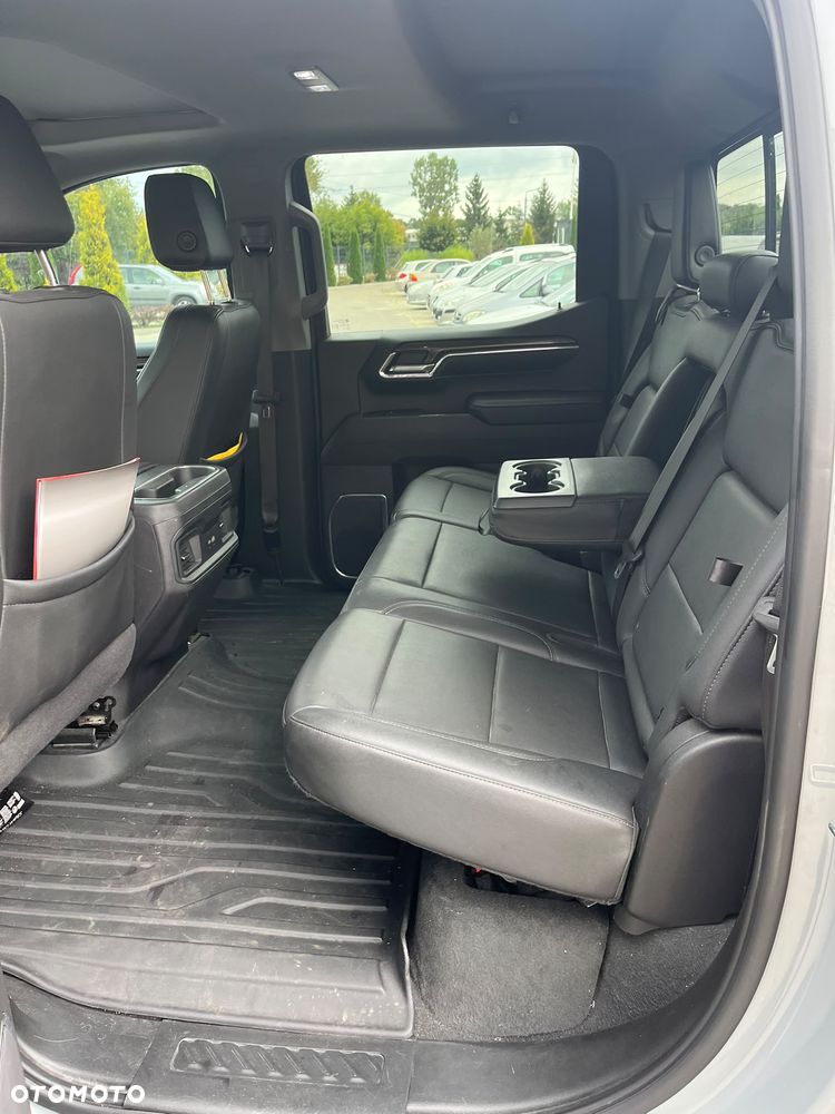 Chevrolet Silverado - 11