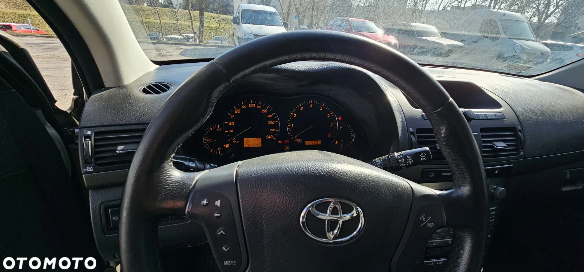 Toyota Avensis 1.8 VVT-i Luna - 10