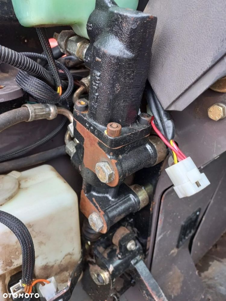 MANITOU MLT 741 ,728 ,731,634,735,732 most,skrzynia biegów,pompa,silnik,maszt,rozdzielacz,sterownik,kabina,siłownik,zwrotnica,układ planetarny,atak.półoś,rozdzielacz,pompa hamulcowa,kabina,komputer,sterownik,wiązka elektryczna,kareta, - 5