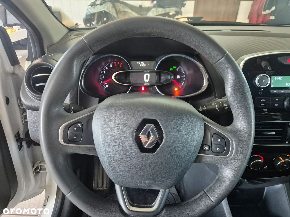 Renault Clio - 13