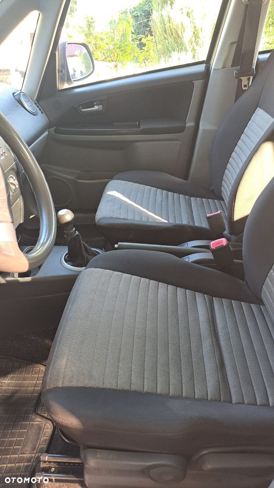 Suzuki SX4 - 13