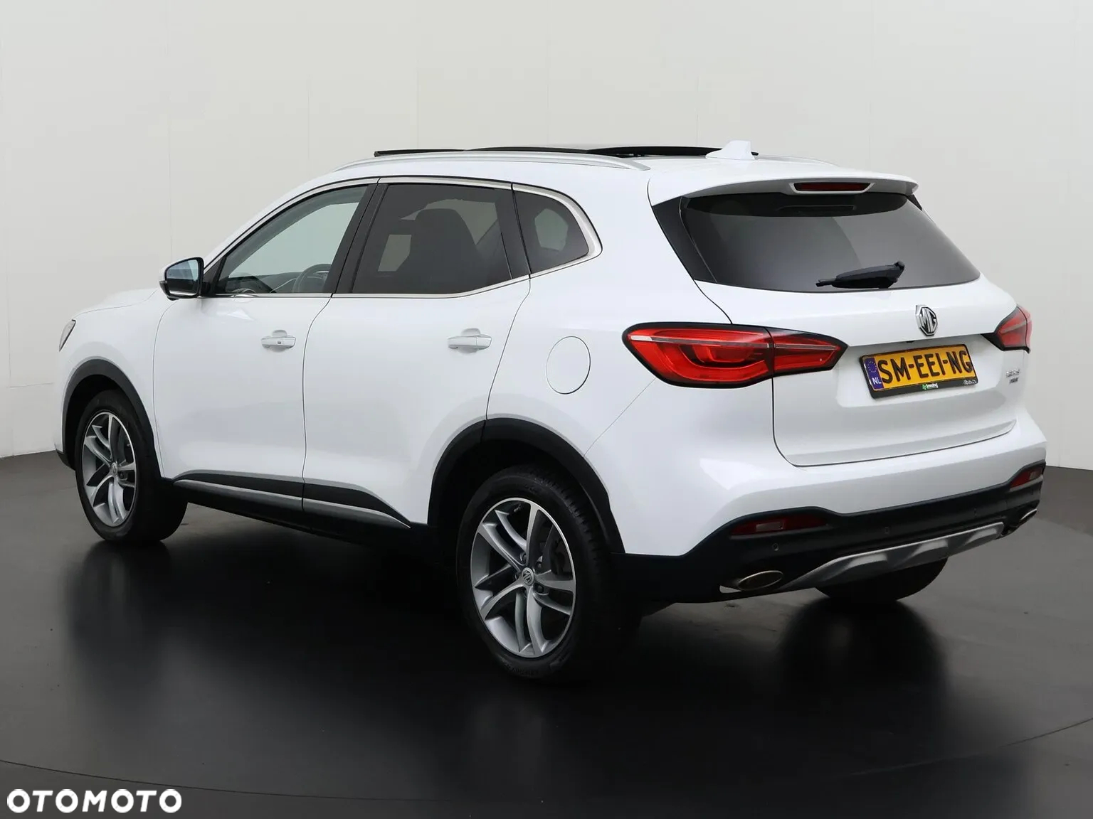 MG EHS PHEV Luxury - 5
