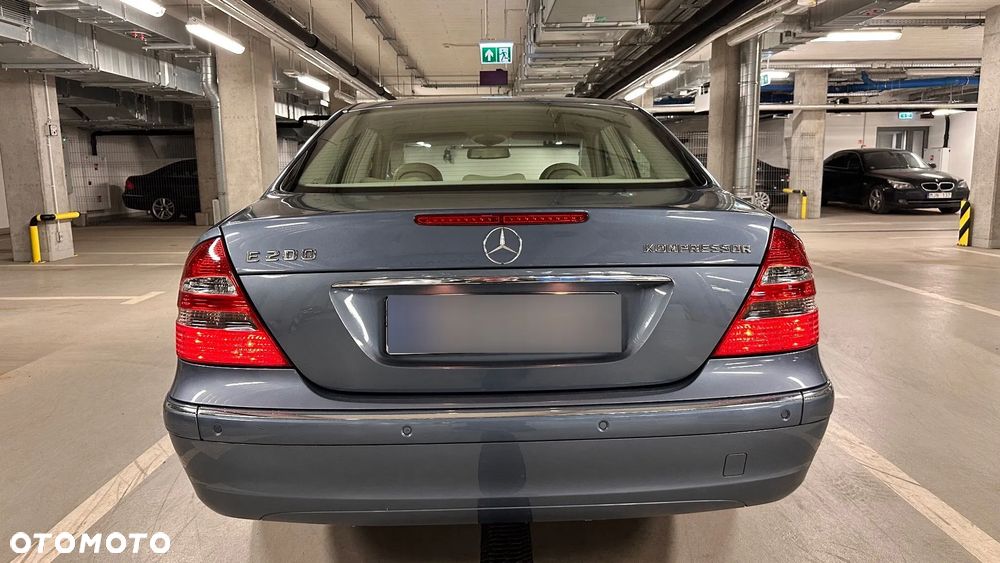 Mercedes-Benz Klasa E 200 Kompressor Automatik Elegance - 22