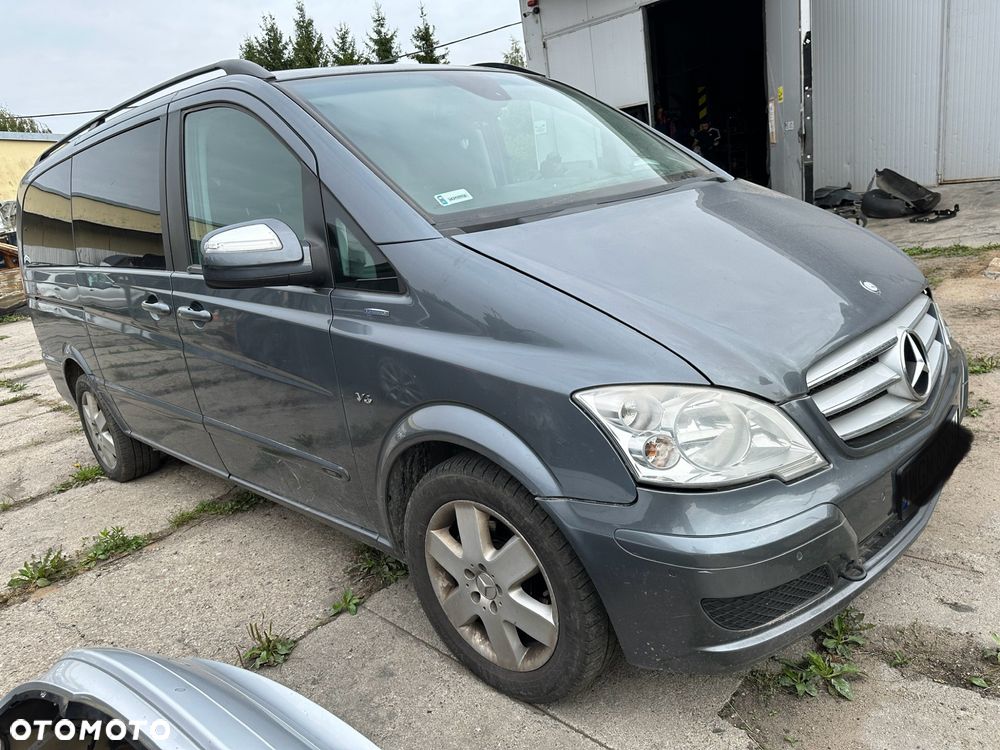 Mercedes viano 3,0 cdi średni long 2011r lift  karoseria  dokumenty - 1