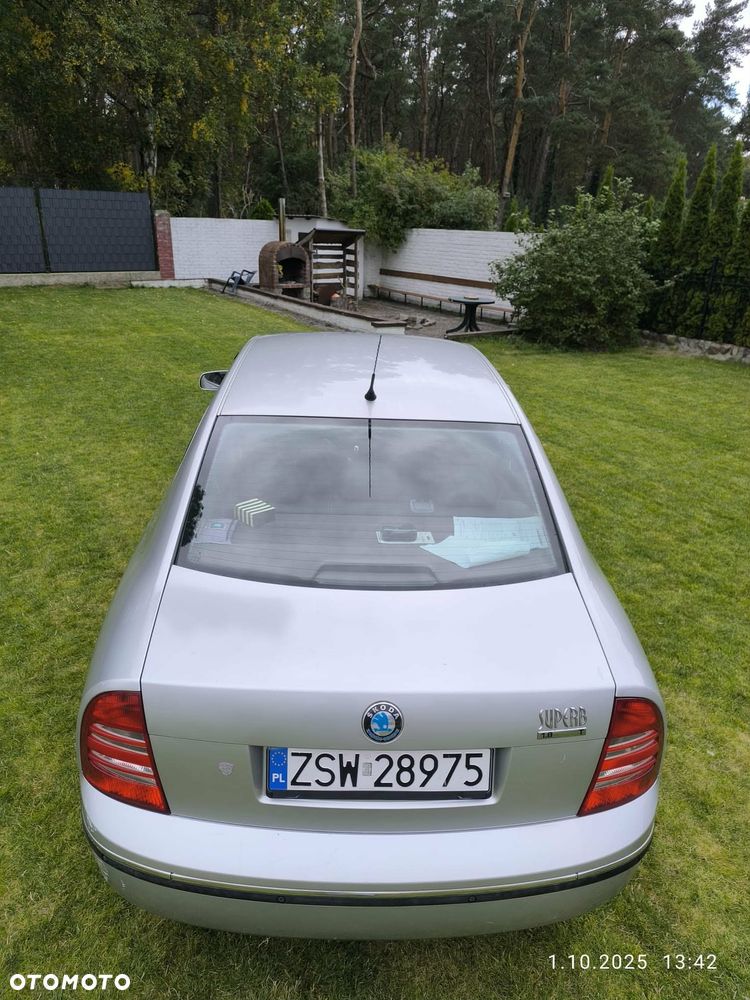 Skoda Superb 1.8 Turbo Comfort - 5