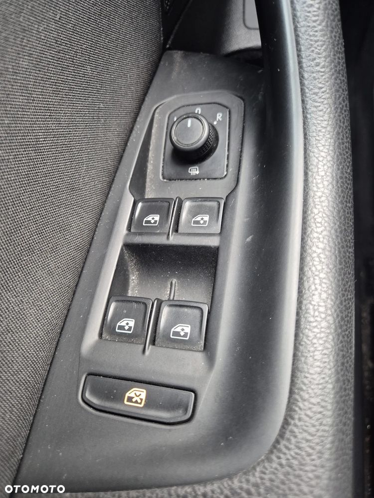 Volkswagen Passat 2.0 TDI (BlueMotion Technology) Highline - 14