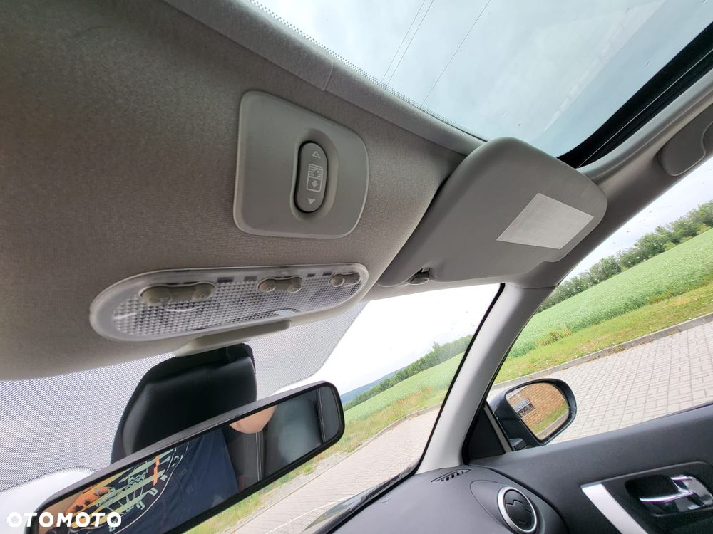 Nissan Qashqai - 14
