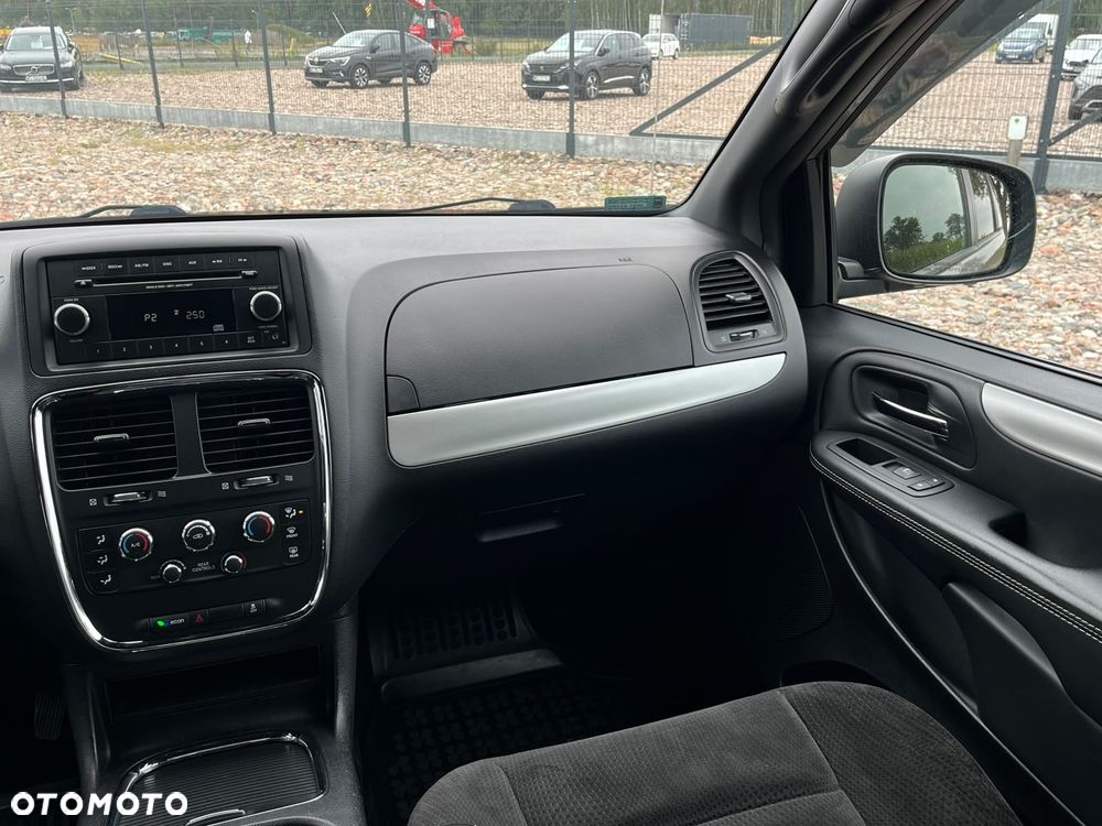 Dodge Grand Caravan 3.6 Express - 12