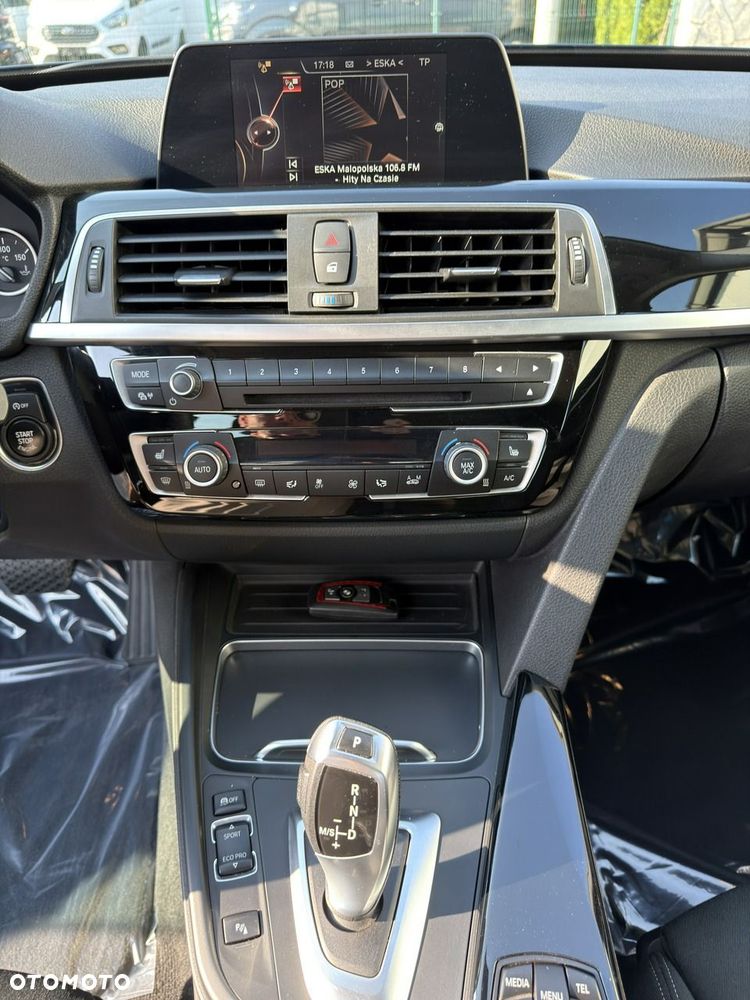 BMW Seria 3 318d MHEV Sport Line - 18