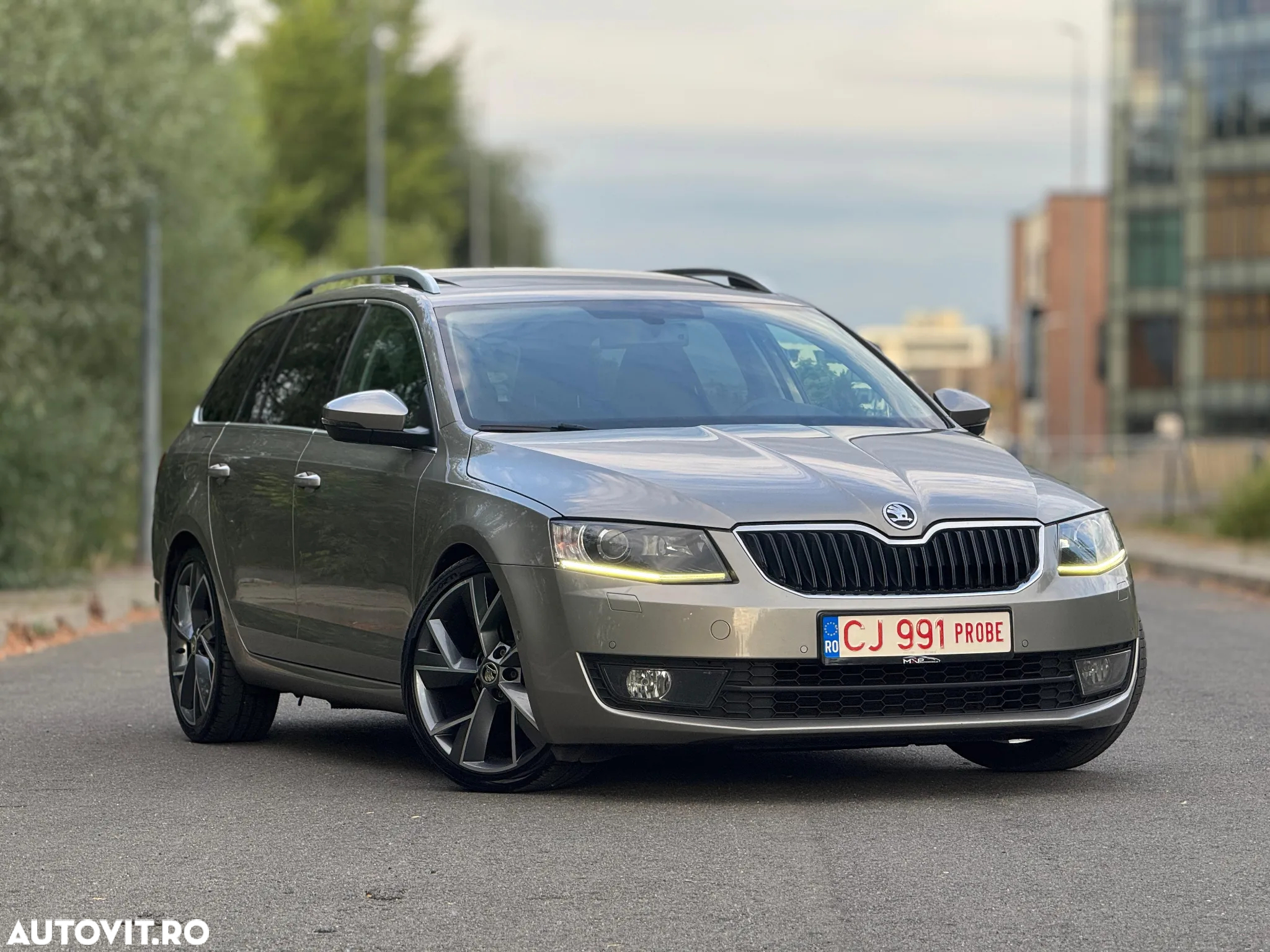 Skoda Octavia 1.6 TDI ELEGANCE - 2