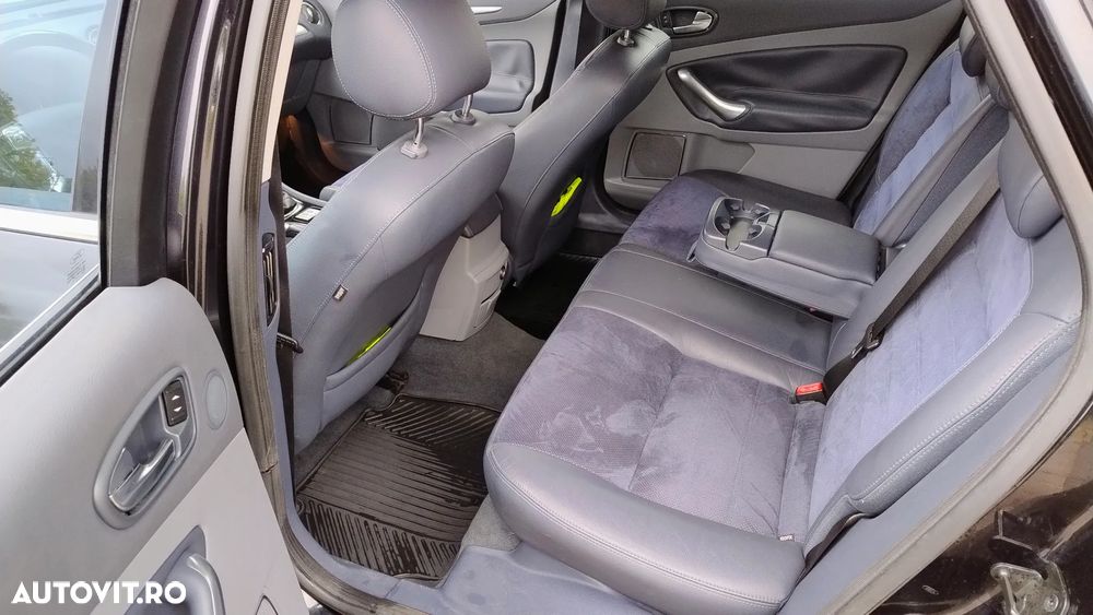 Ford Mondeo 2.0 TDCi Titanium X - 13