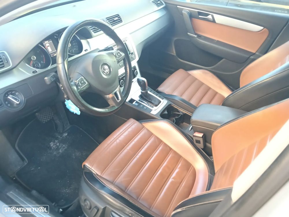 VW Passat Variant 2.0 TSI DSG Highline - 28