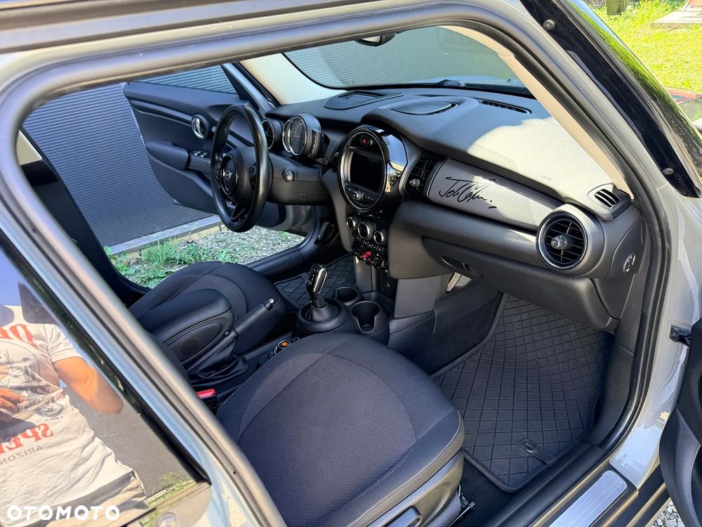 MINI Cooper Standard - 10