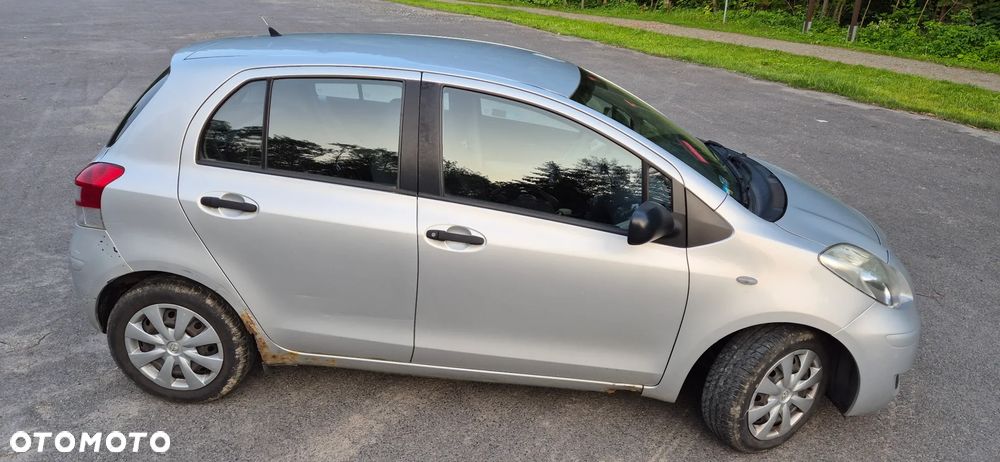 Toyota Yaris 1.33 Luna - 12