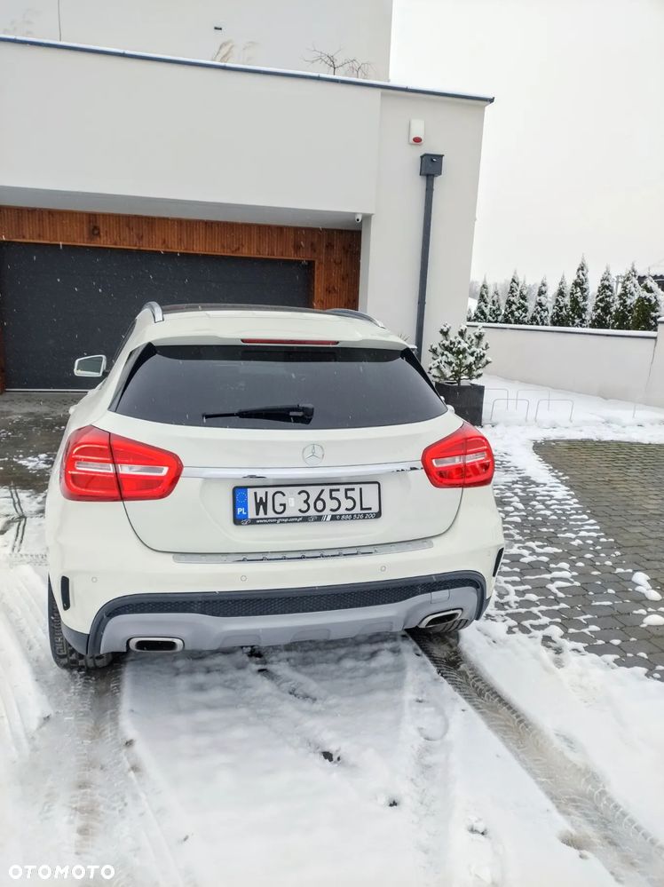 Mercedes-Benz GLA 250 4Matic 7G-DCT AMG Line - 16