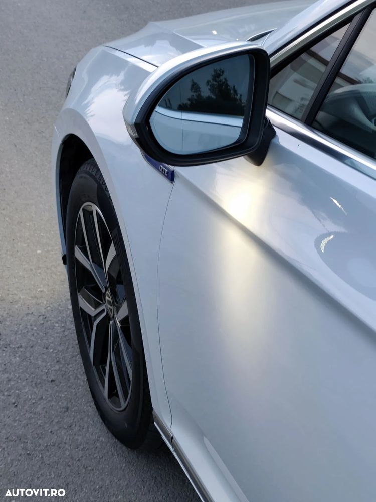 Volkswagen Passat - 12