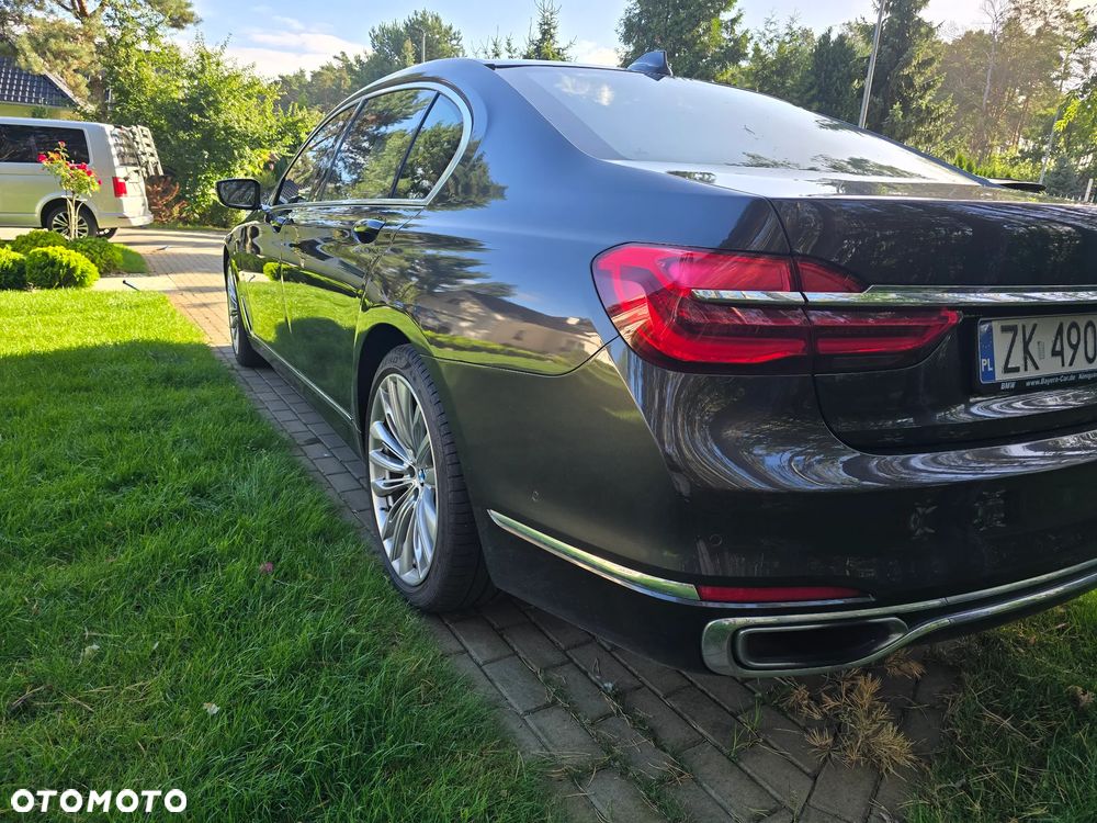 BMW Seria 7 740Le iPerformance - 8