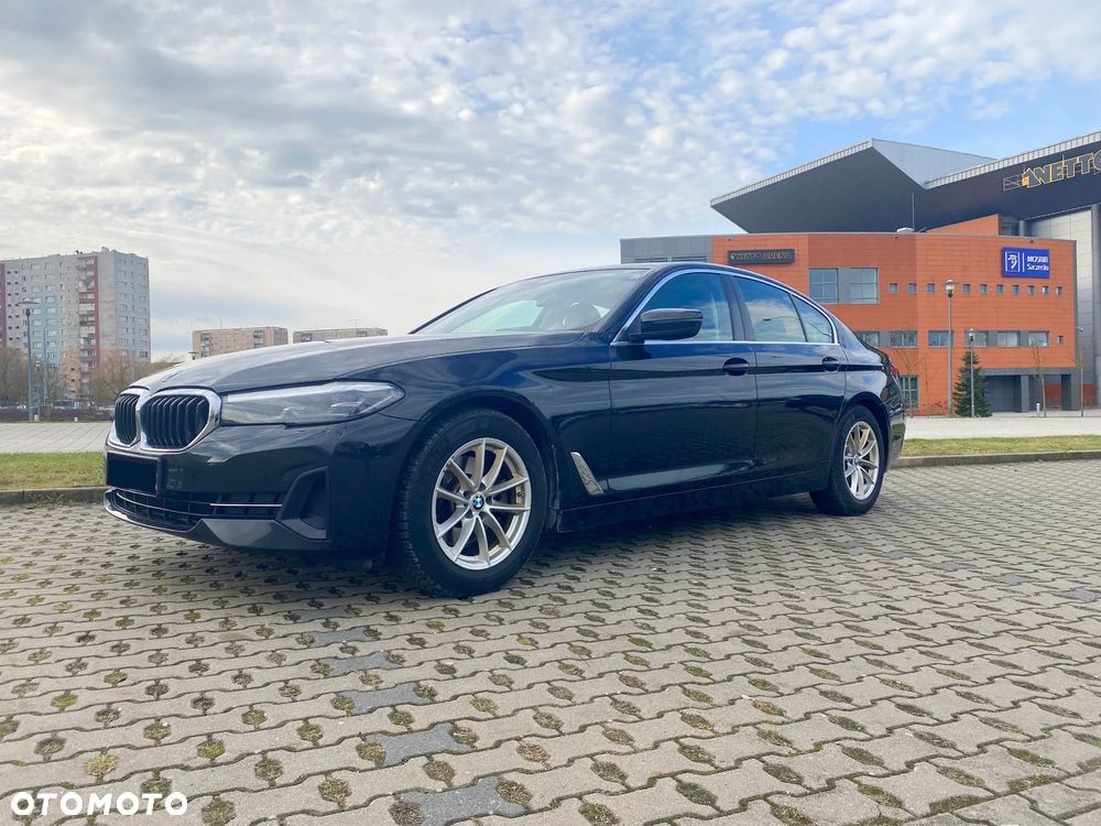 BMW Seria 5 518d - 9