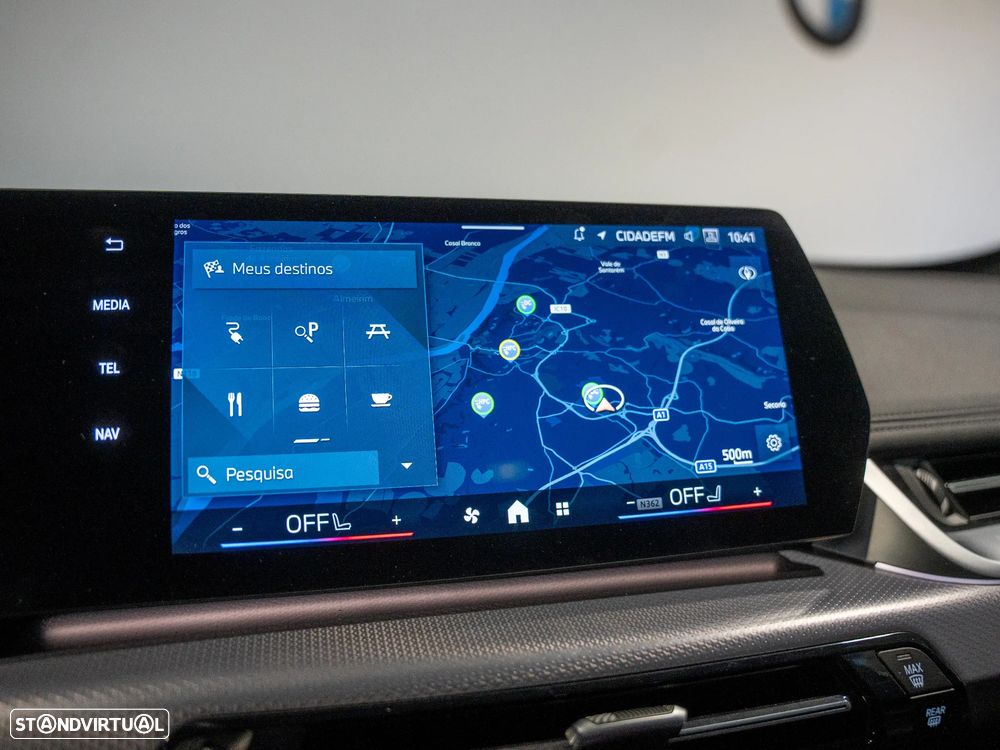 BMW iX1 eDrive20 Pack Desportivo M Pro - 11