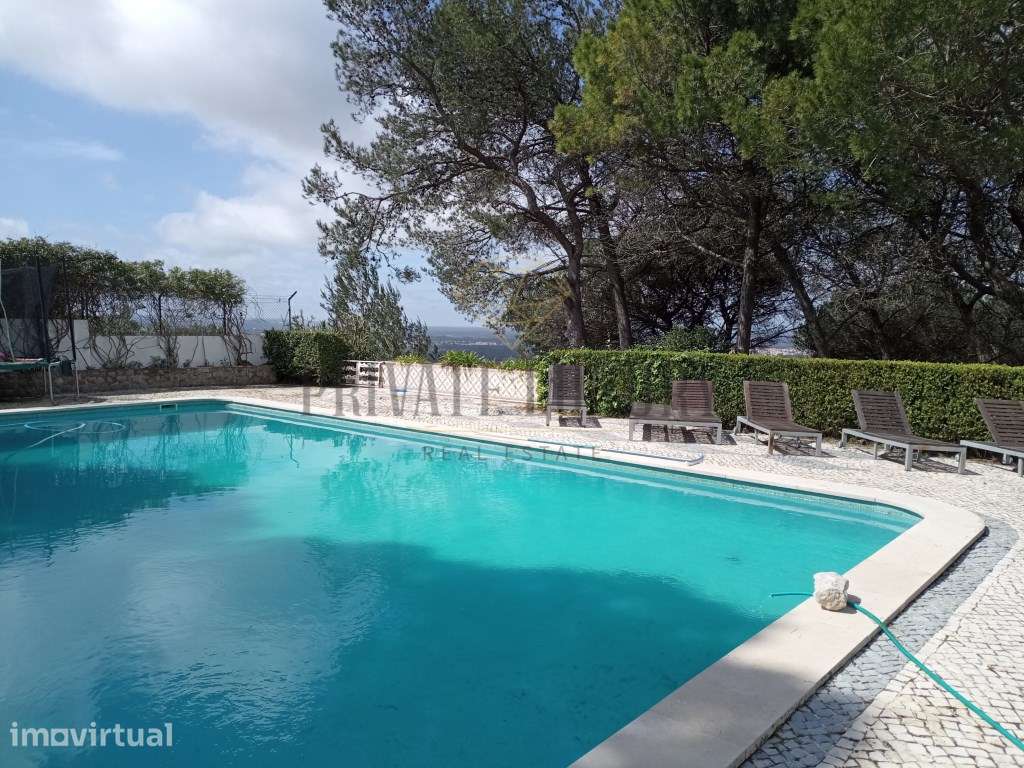 Moradia T7 com vista mar e piscina na Serra da Arrábida - Grande imagem: 3/32