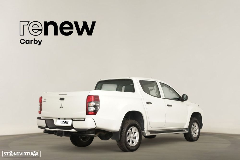 Mitsubishi l200 ver-2-3-di--d-strakar-space-cab-intense-4wd - 3