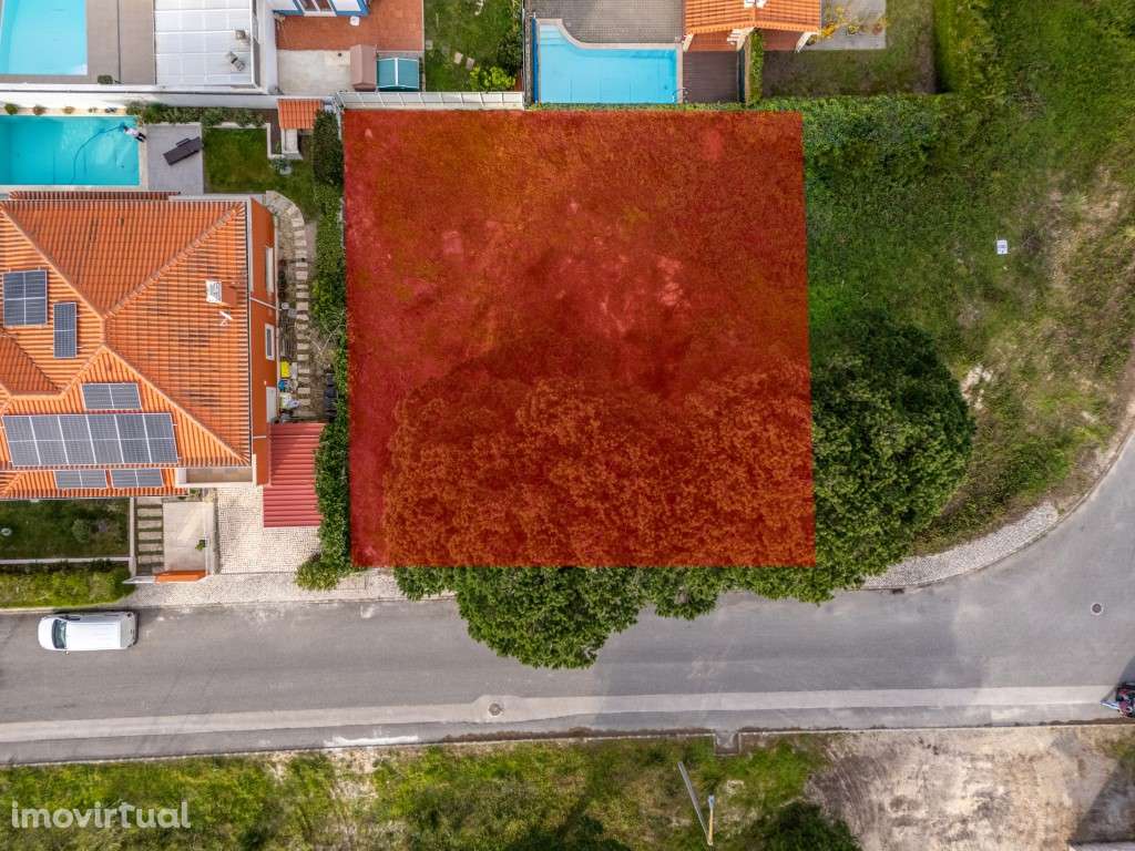 Lote a apenas 300 metros da Lagoa de Óbidos - Grande imagem: 4/18