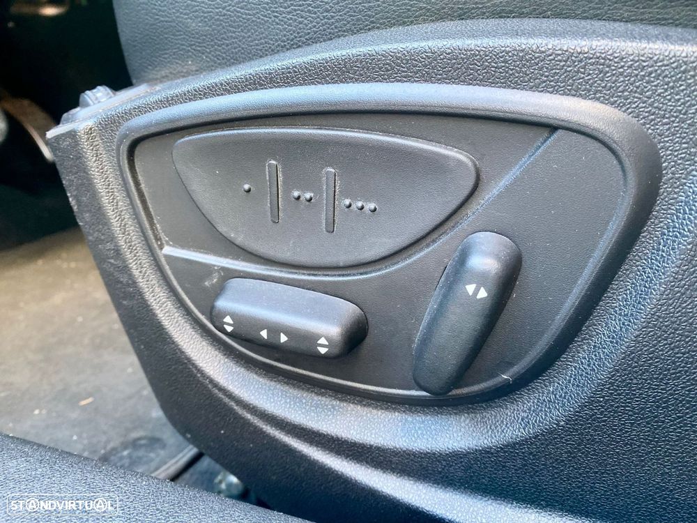 Renault Laguna Coupe 2.0 dCi GT - 15