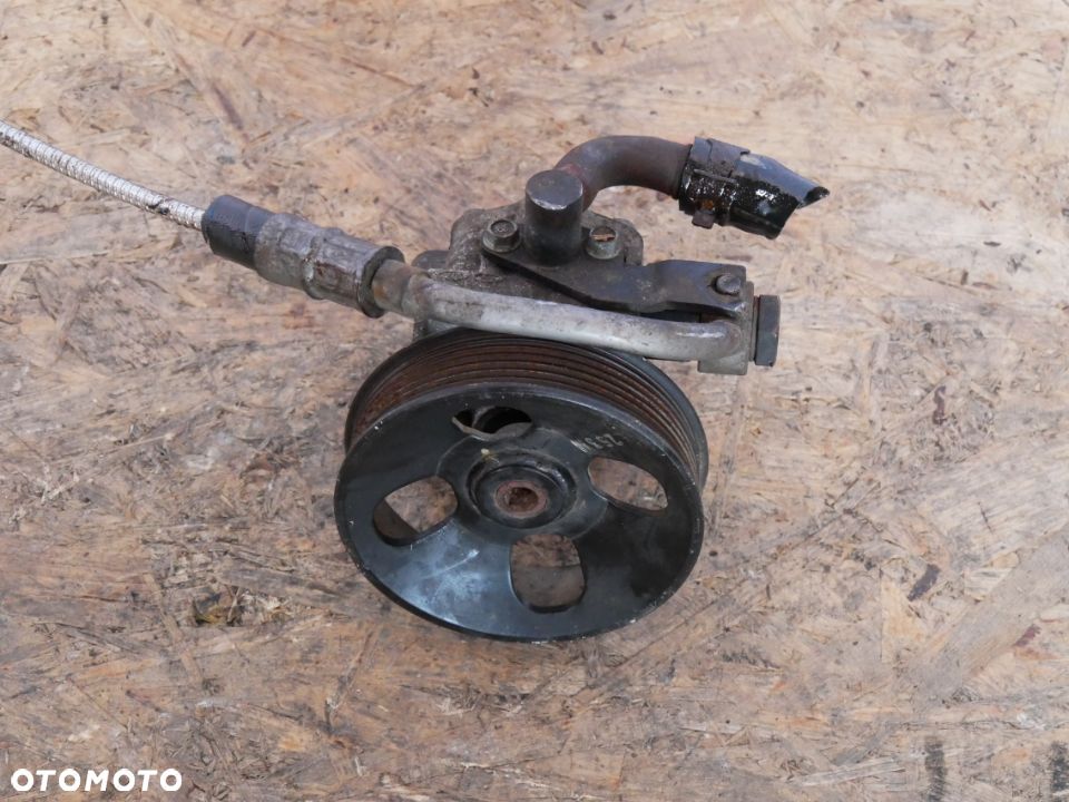 POMPA WSPOMAGANIA KIA SORENTO 2.5 CRDI - 1